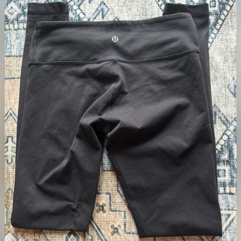 Lululemon Mid-Rise Leggings - sz 6